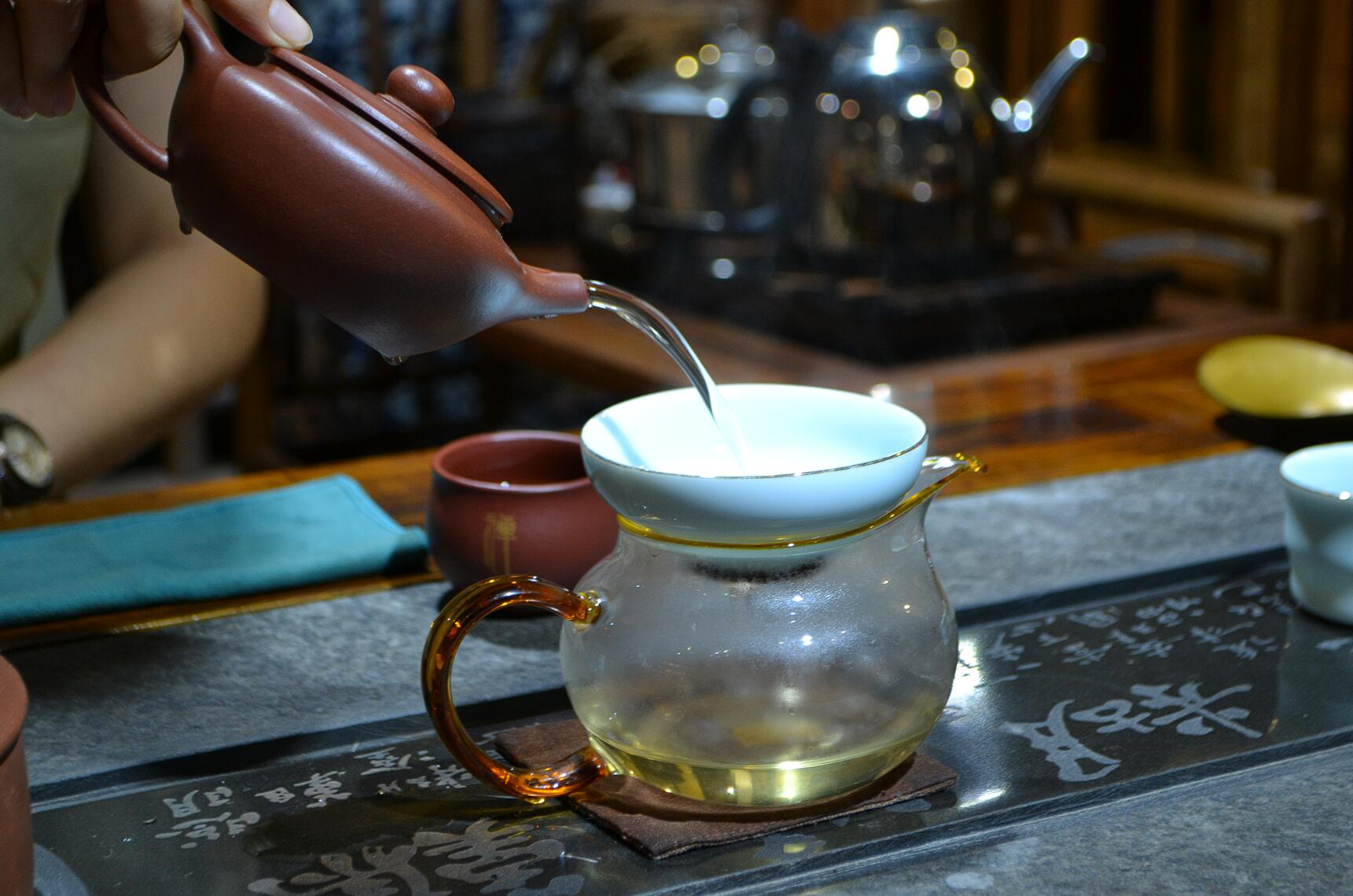 白芽奇兰是福建珍稀乌龙茶，幽兰花香是它的最显著特点。